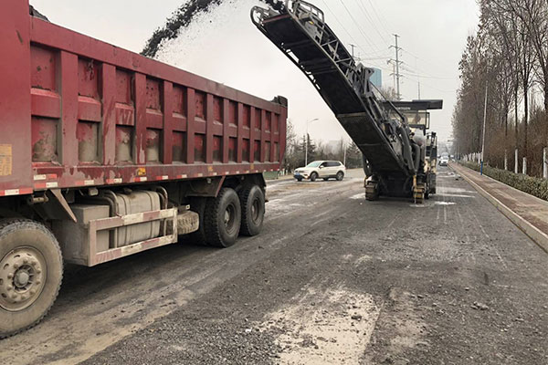 路面機(jī)械設(shè)備的保養(yǎng)方法有什么？